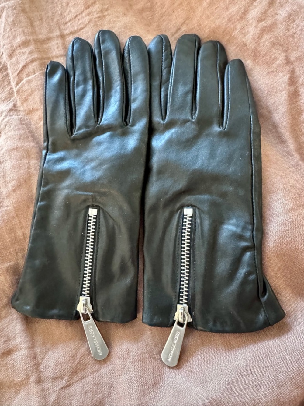Michael Kors Black Genuine Leather Zip Gloves Size P